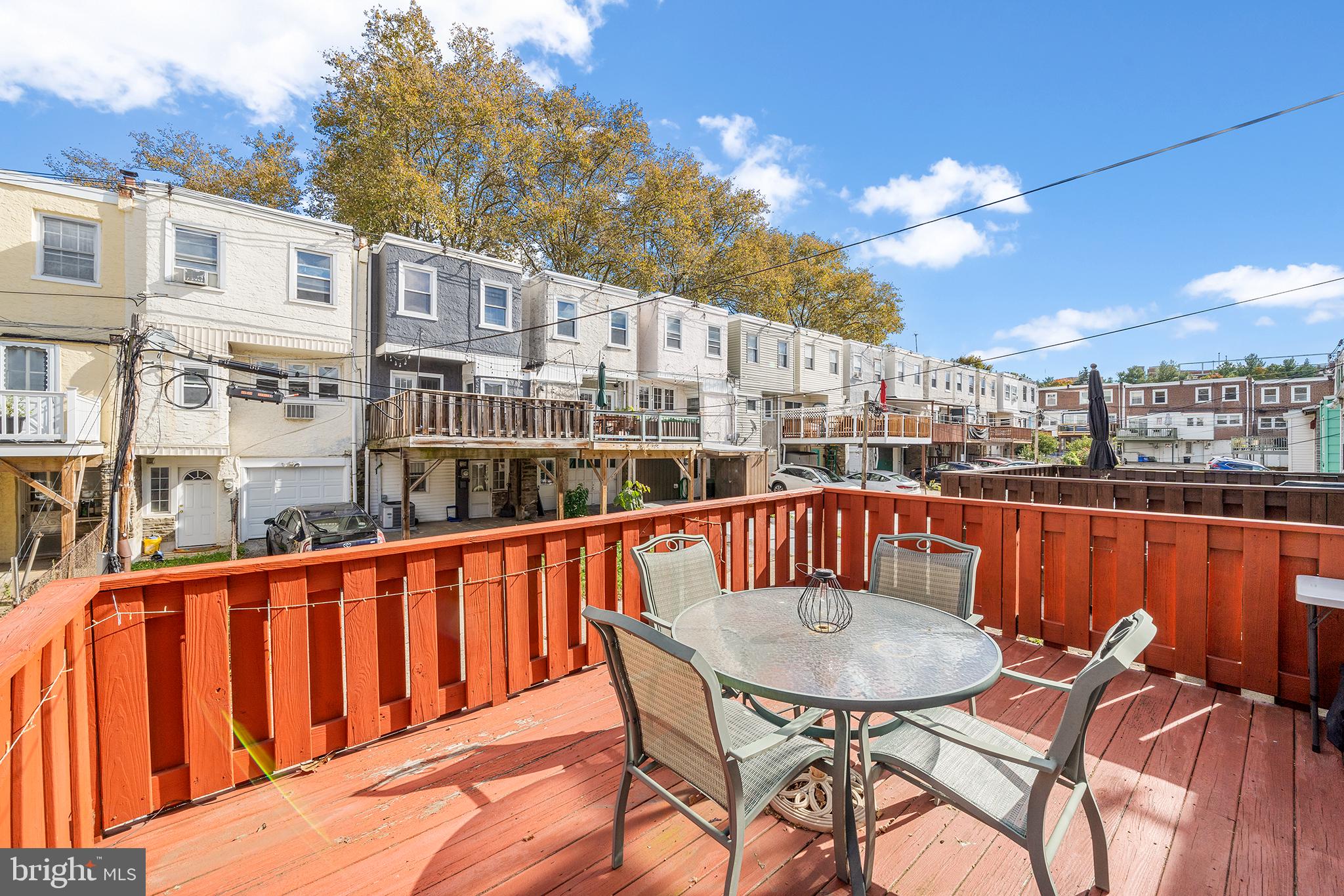 EAST FALLS - Residential