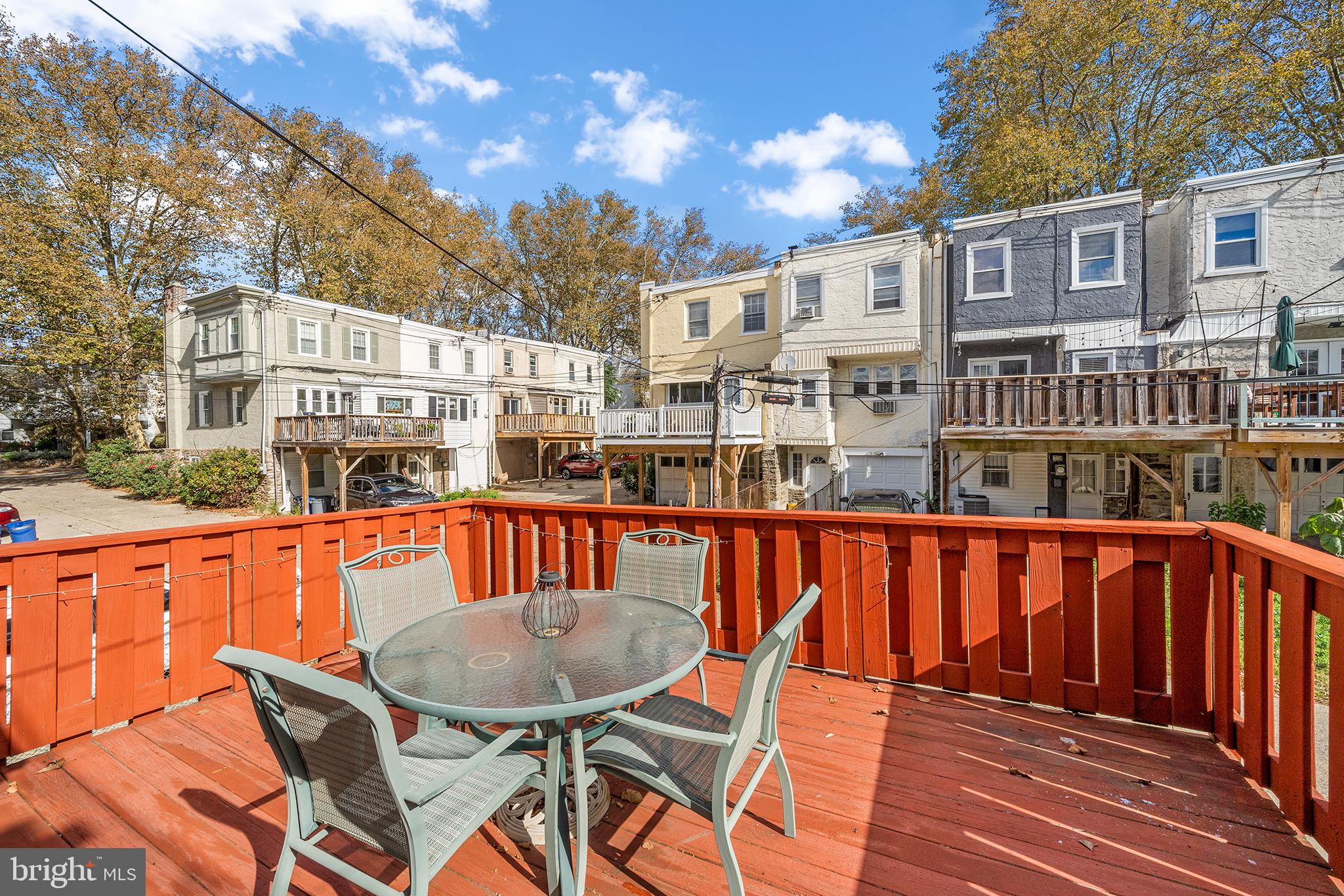 EAST FALLS - Residential