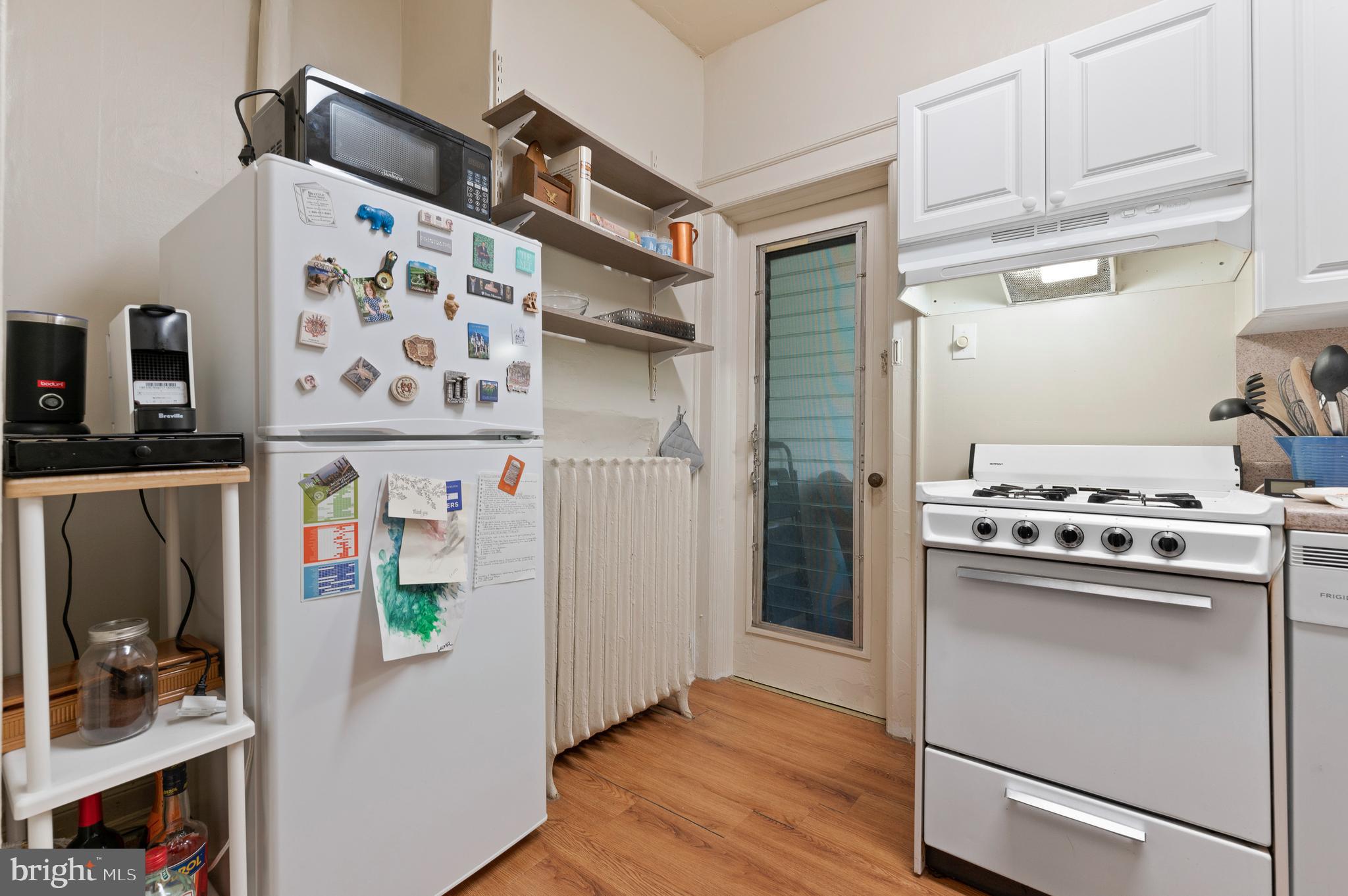 UNIVERSITY CITY - Residential Income