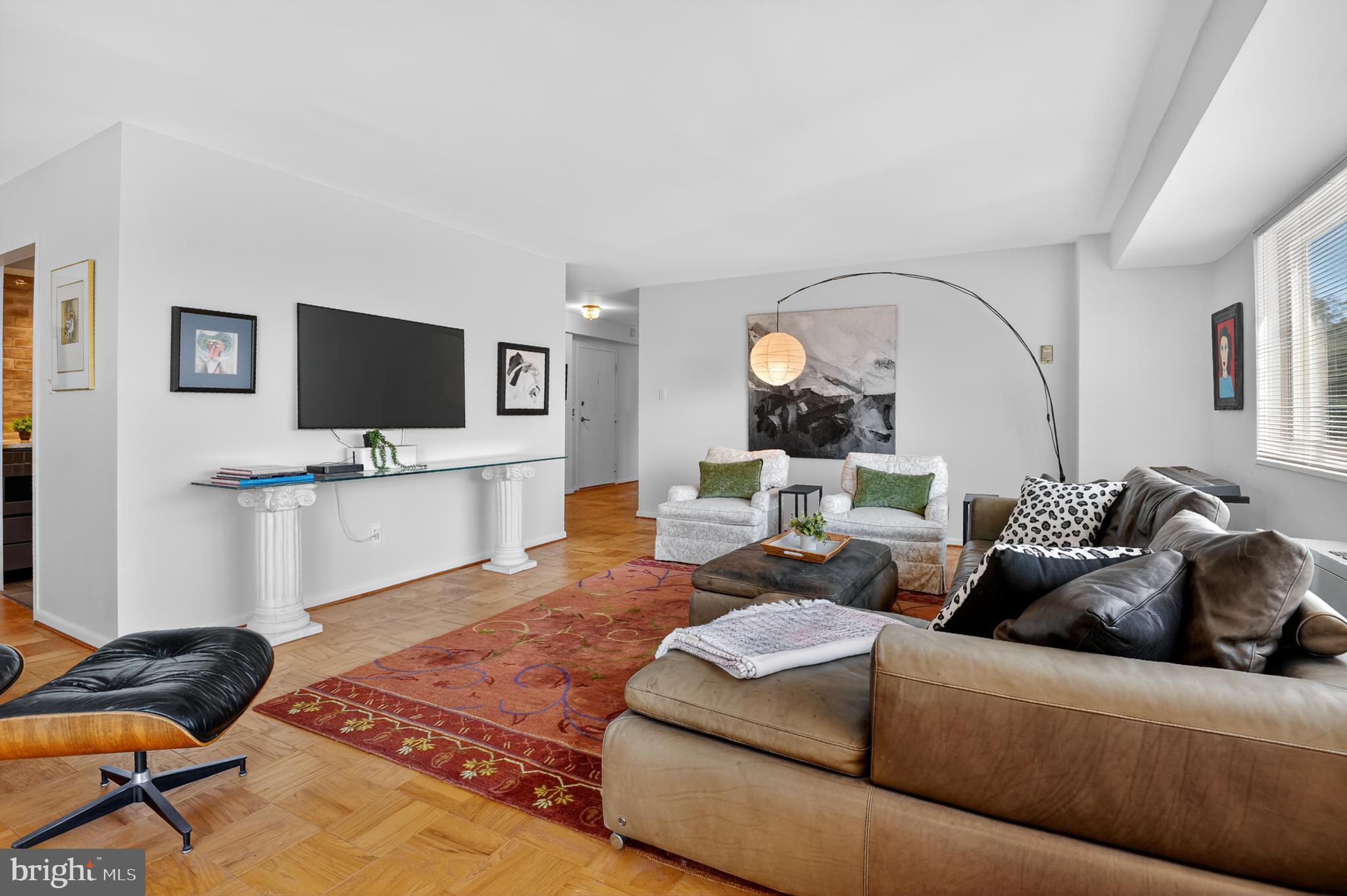 KENWOOD HOUSE - Residential Lease