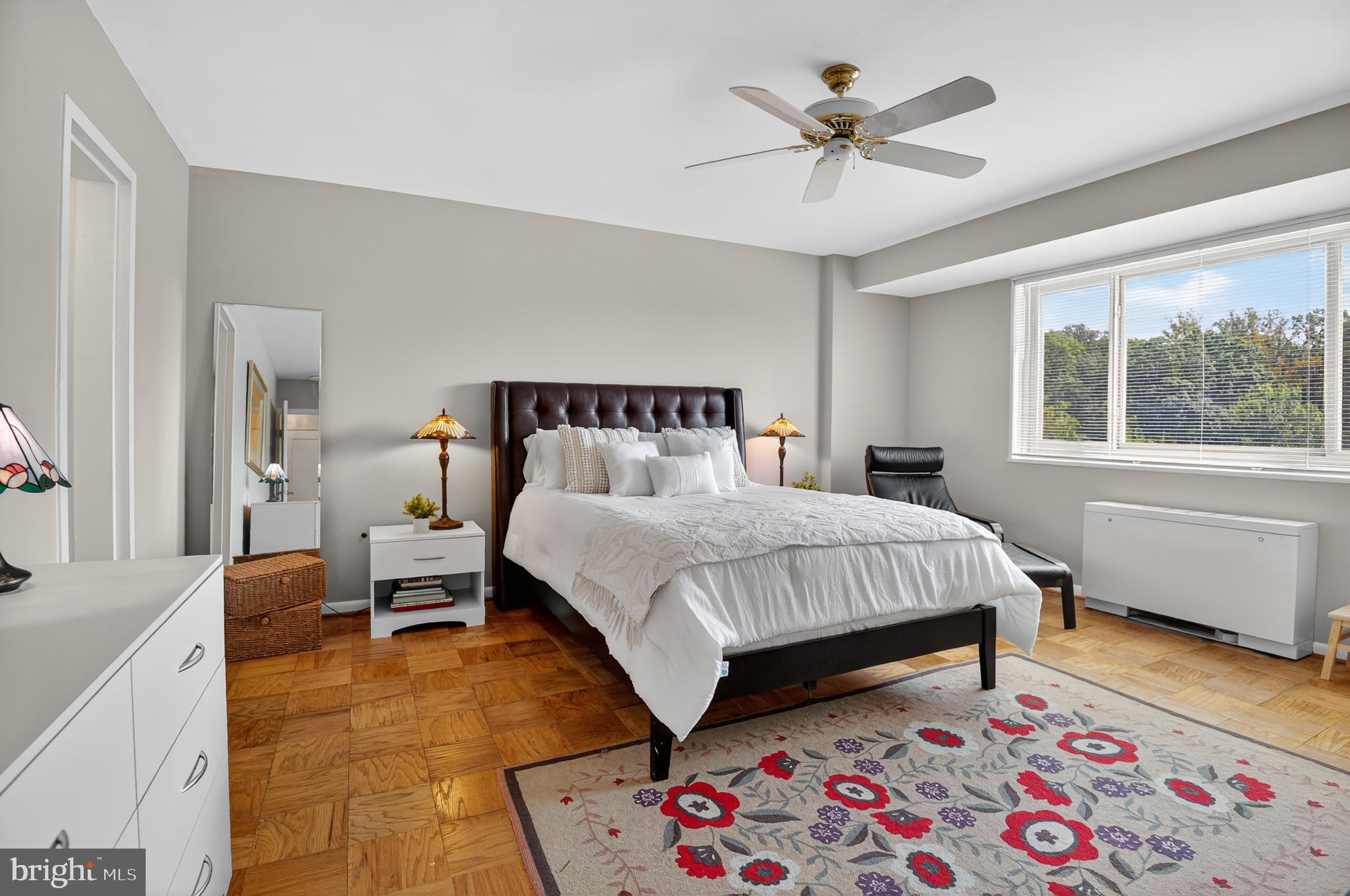 KENWOOD HOUSE - Residential Lease