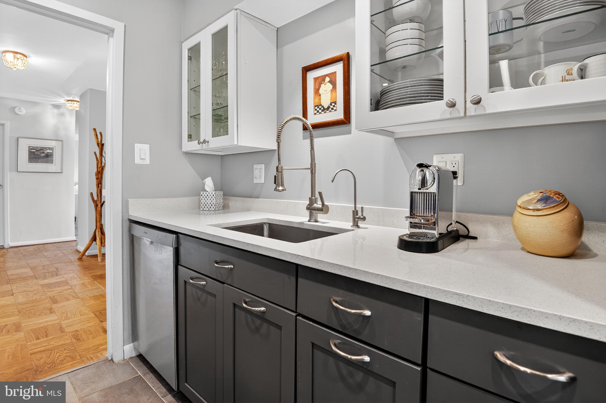 KENWOOD HOUSE - Residential Lease