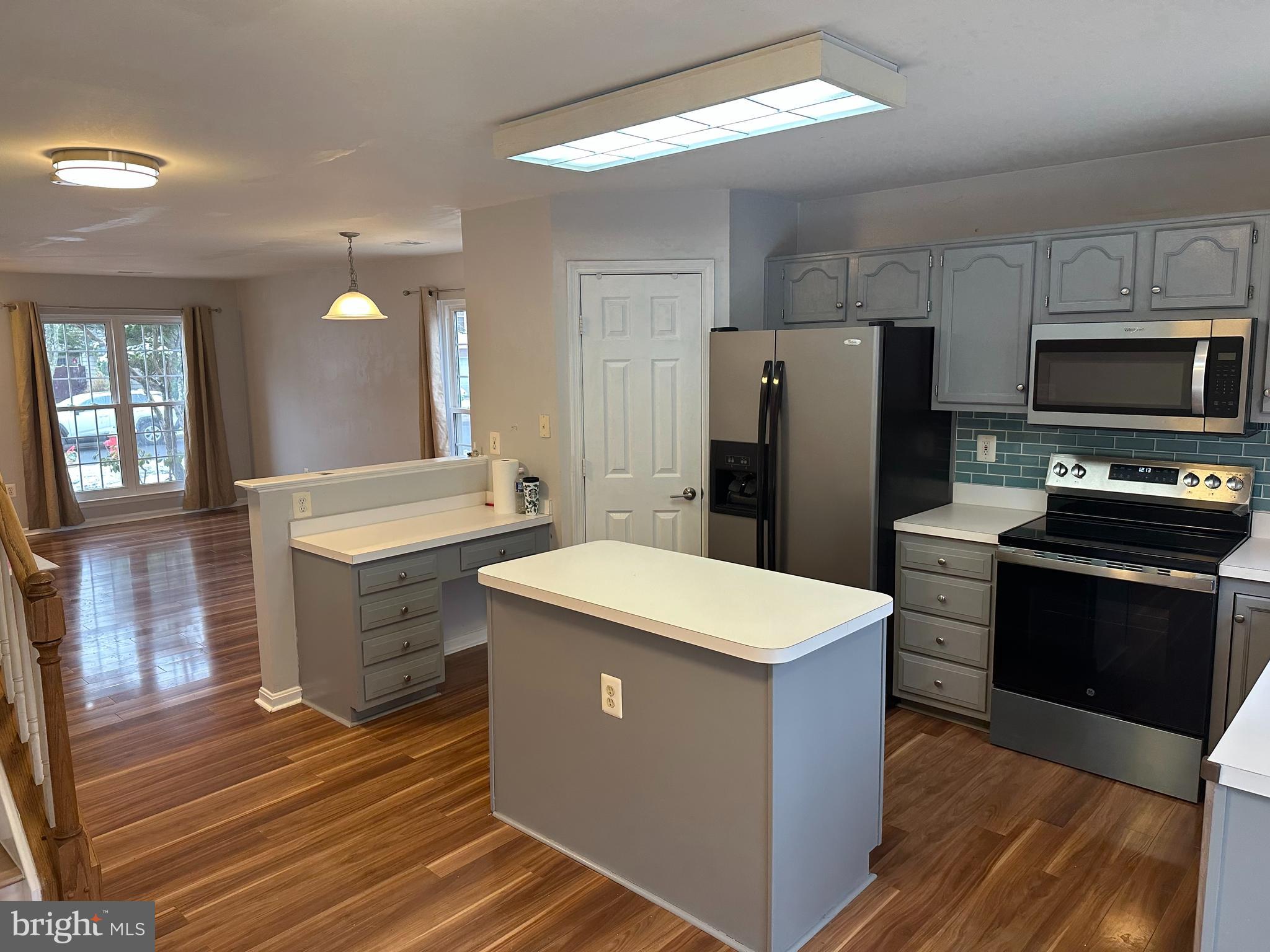 43004 BEACHALL STREET