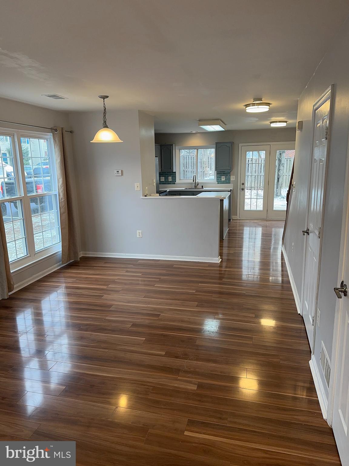 SOUTH RIDING - Residential Lease