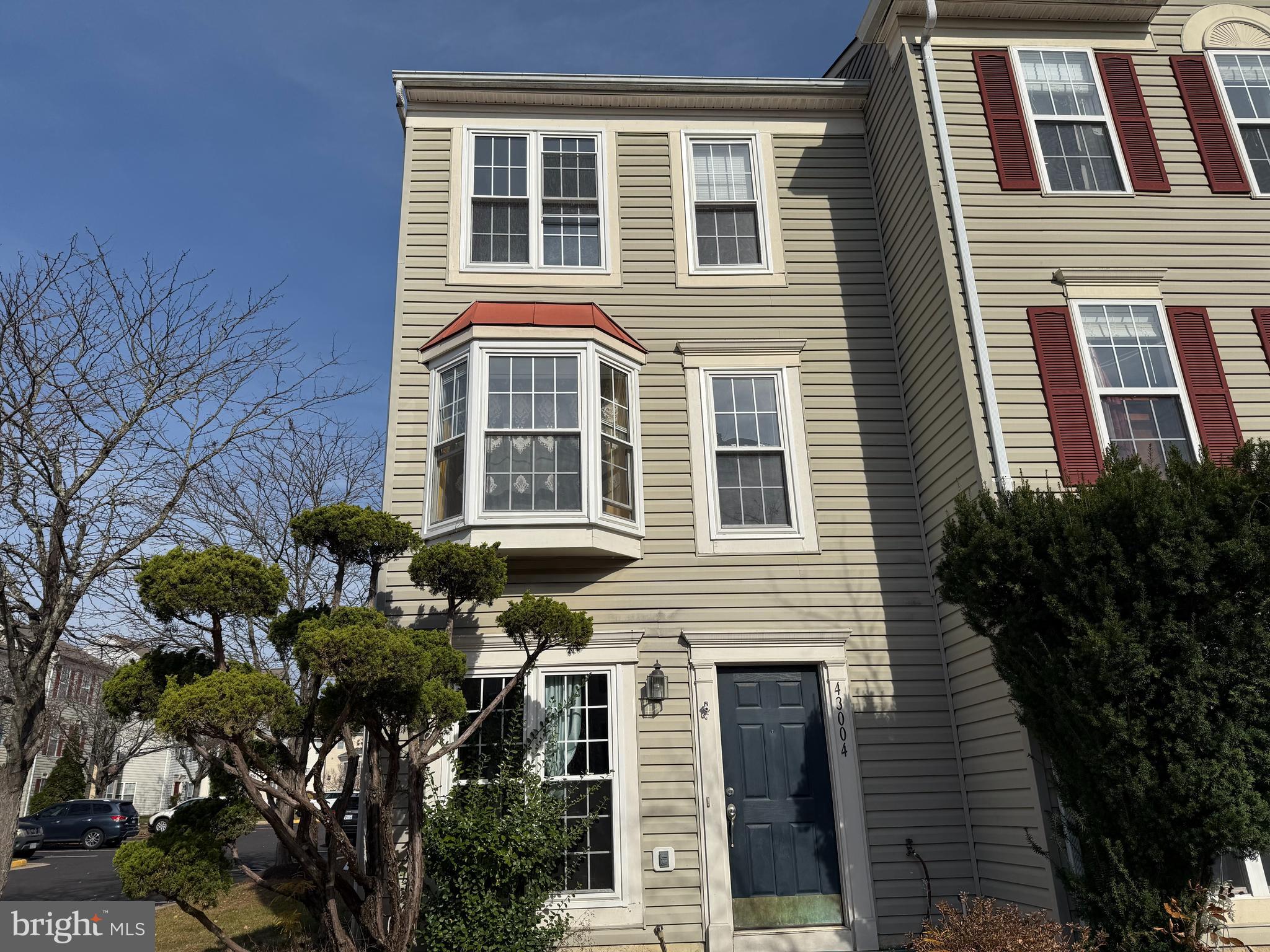 SOUTH RIDING - Residential Lease