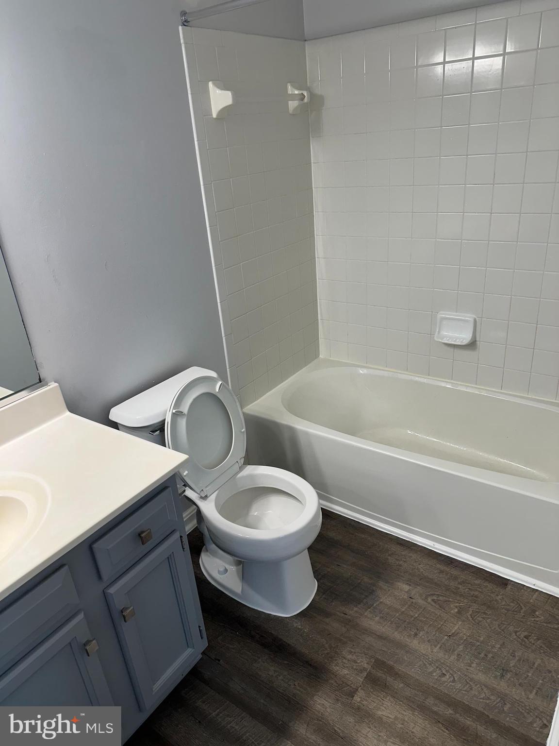 SOUTH RIDING - Residential Lease