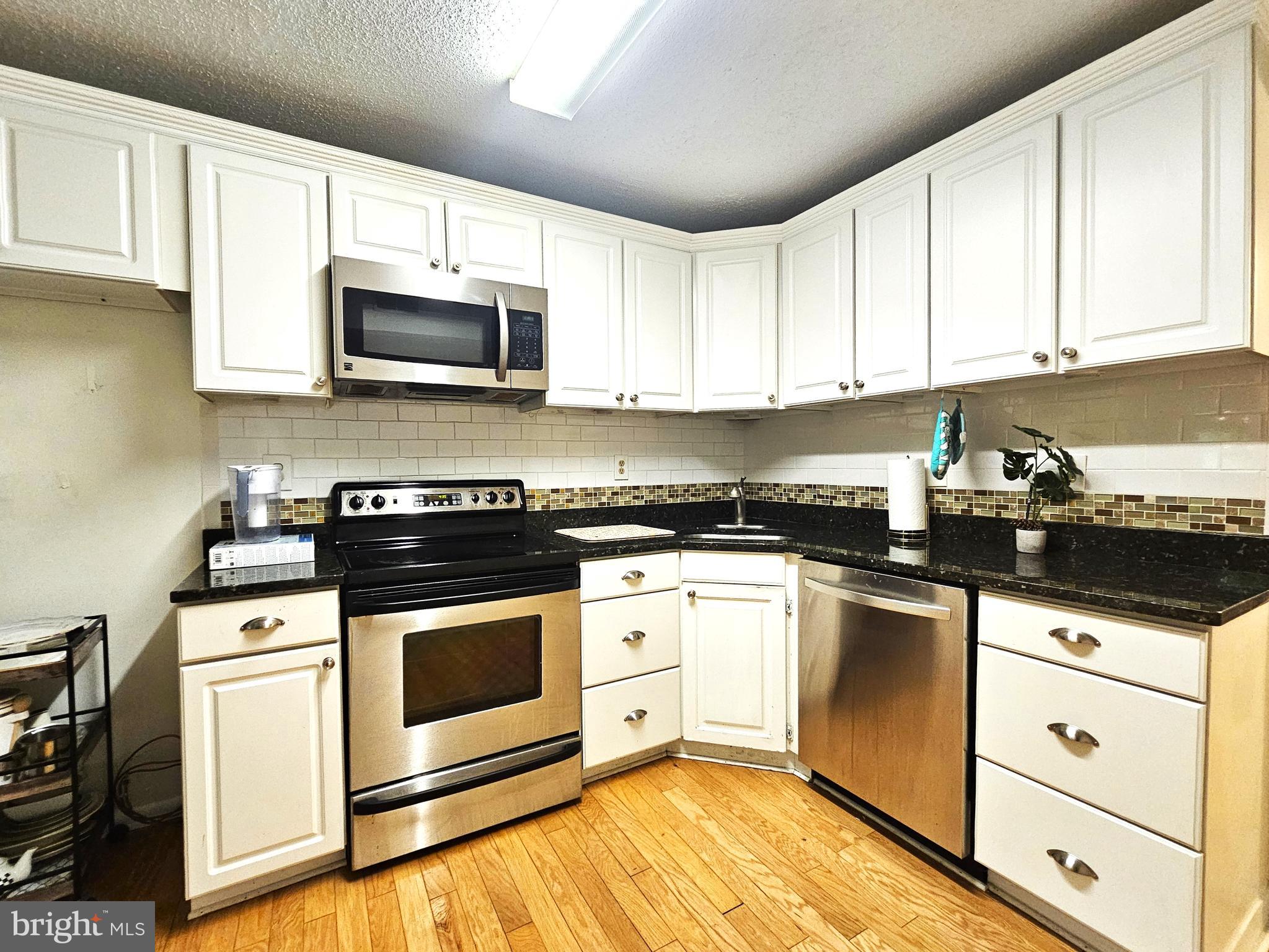 SPRINGWOOD - Residential Lease