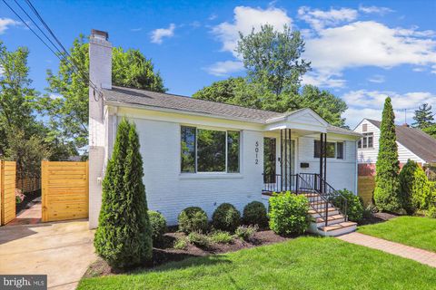 Photo of 5012 Druid Drive, Kensington, MD 20895 (MLS # MDMC2132856) Photo of 5012 Druid Drive, Kensington, MD 20895 (MLS # MDMC2132856)