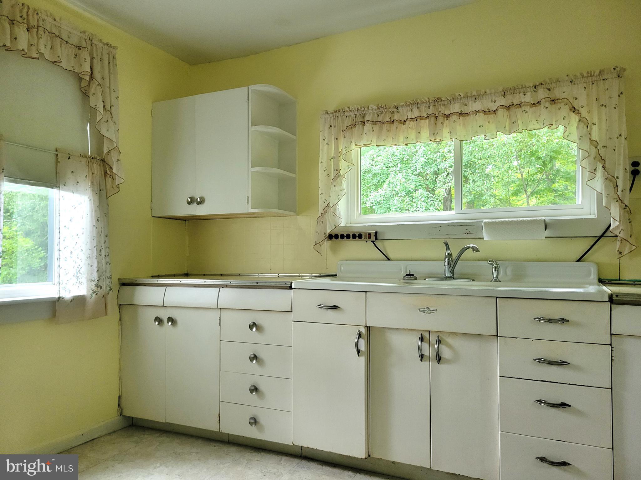 179 TOPPER ROAD