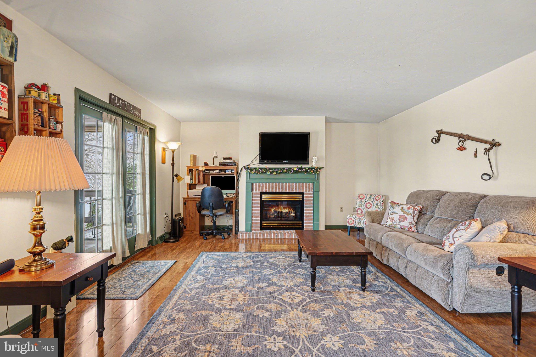 SUMMER HOUSE FARMS - Residential