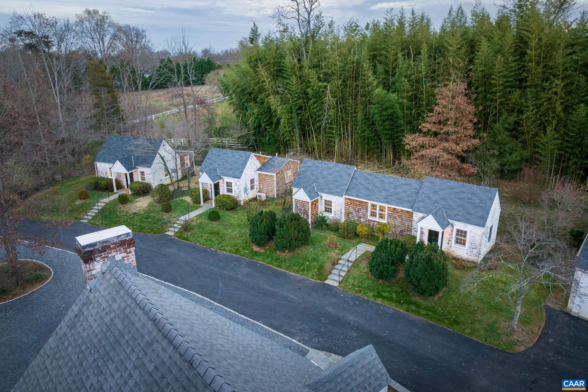 3500 SUNSET LODGE CT