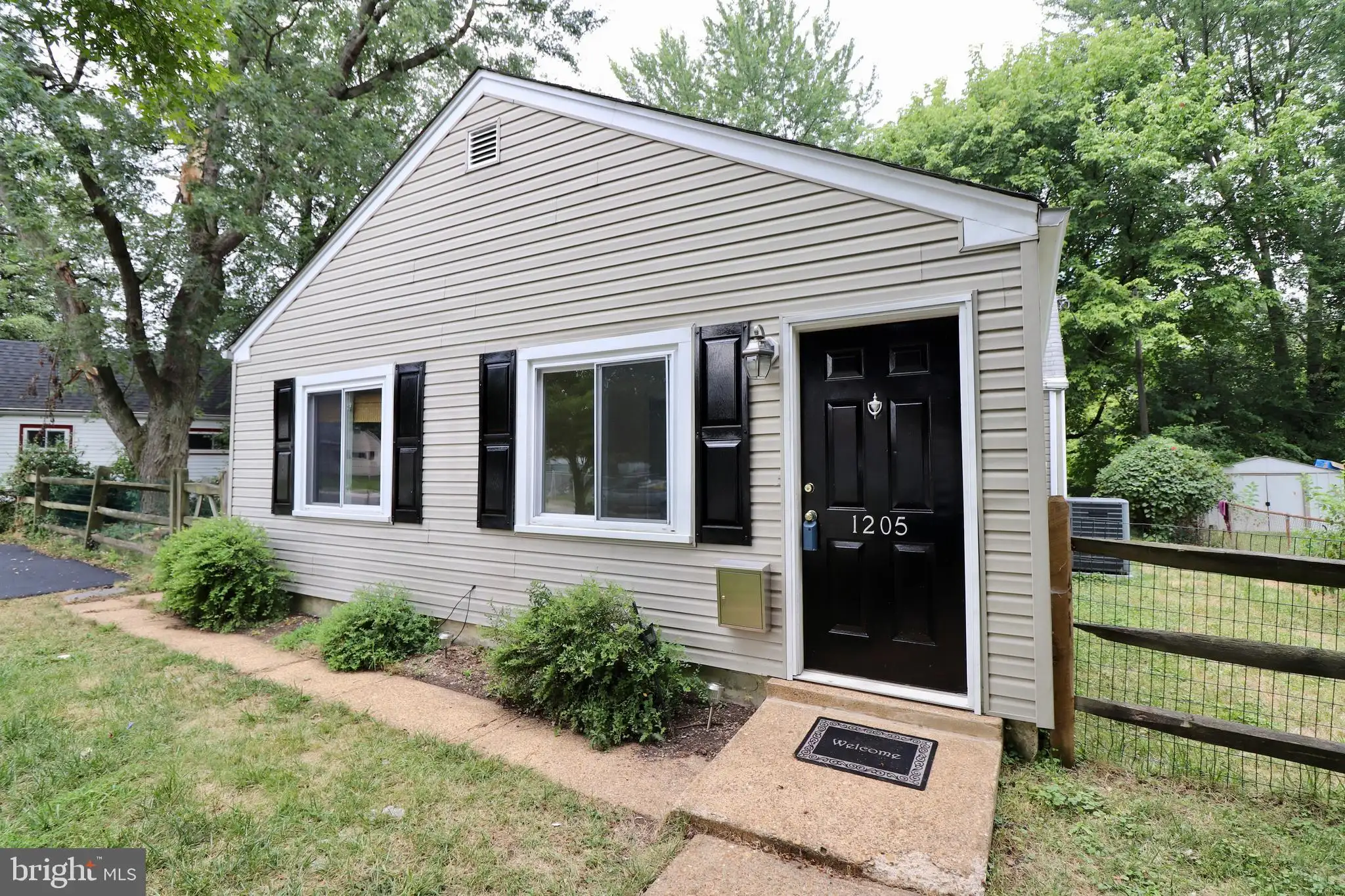 1205 E Willow Run Drive, Wilmington, DE 19805