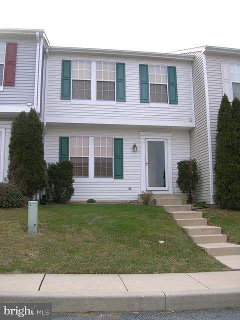 Townhouse For Rent - 4 E Shetland Court<br/> NEWARK, DE 19711