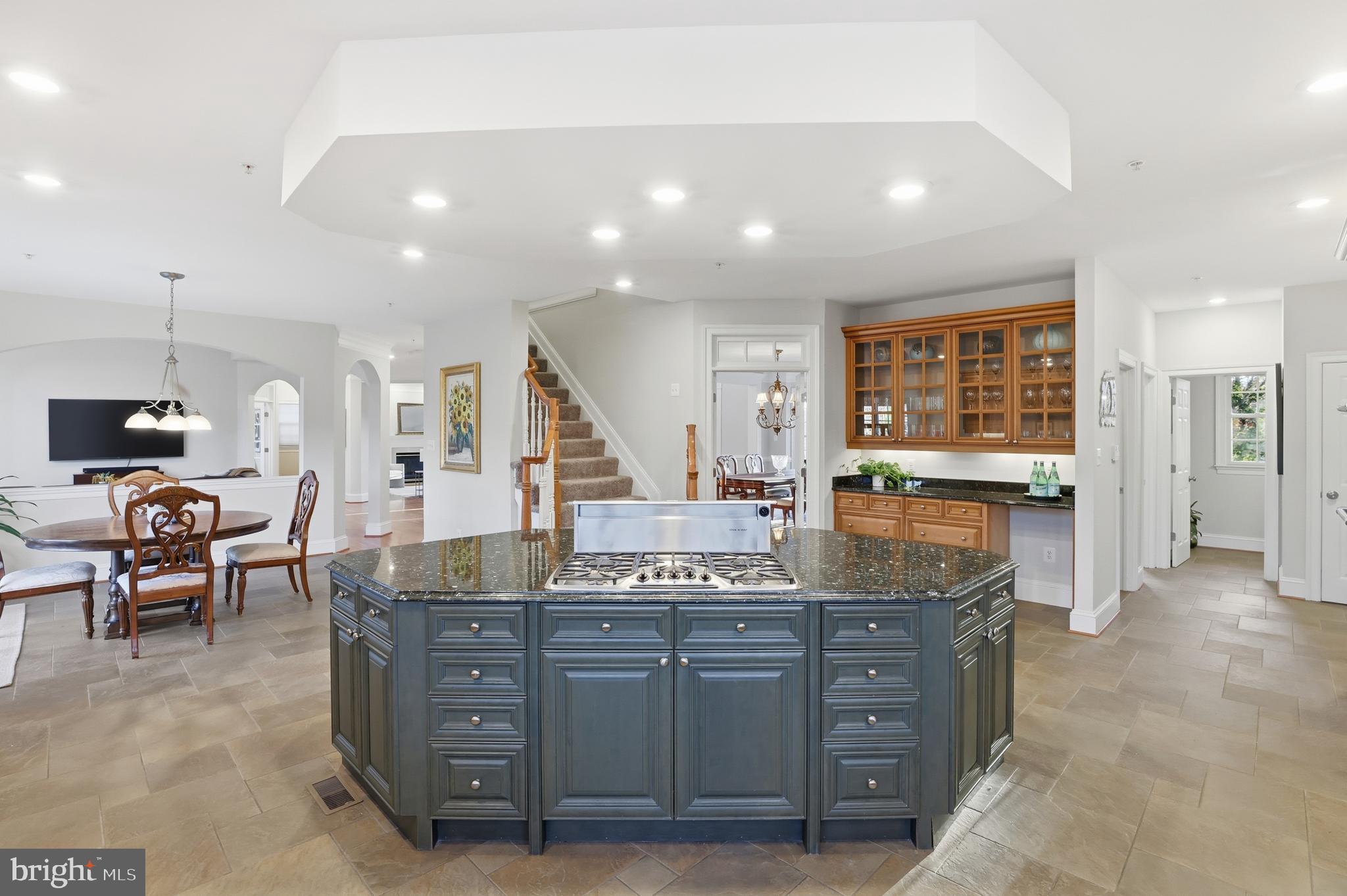 INVERNESS FOREST - Residential