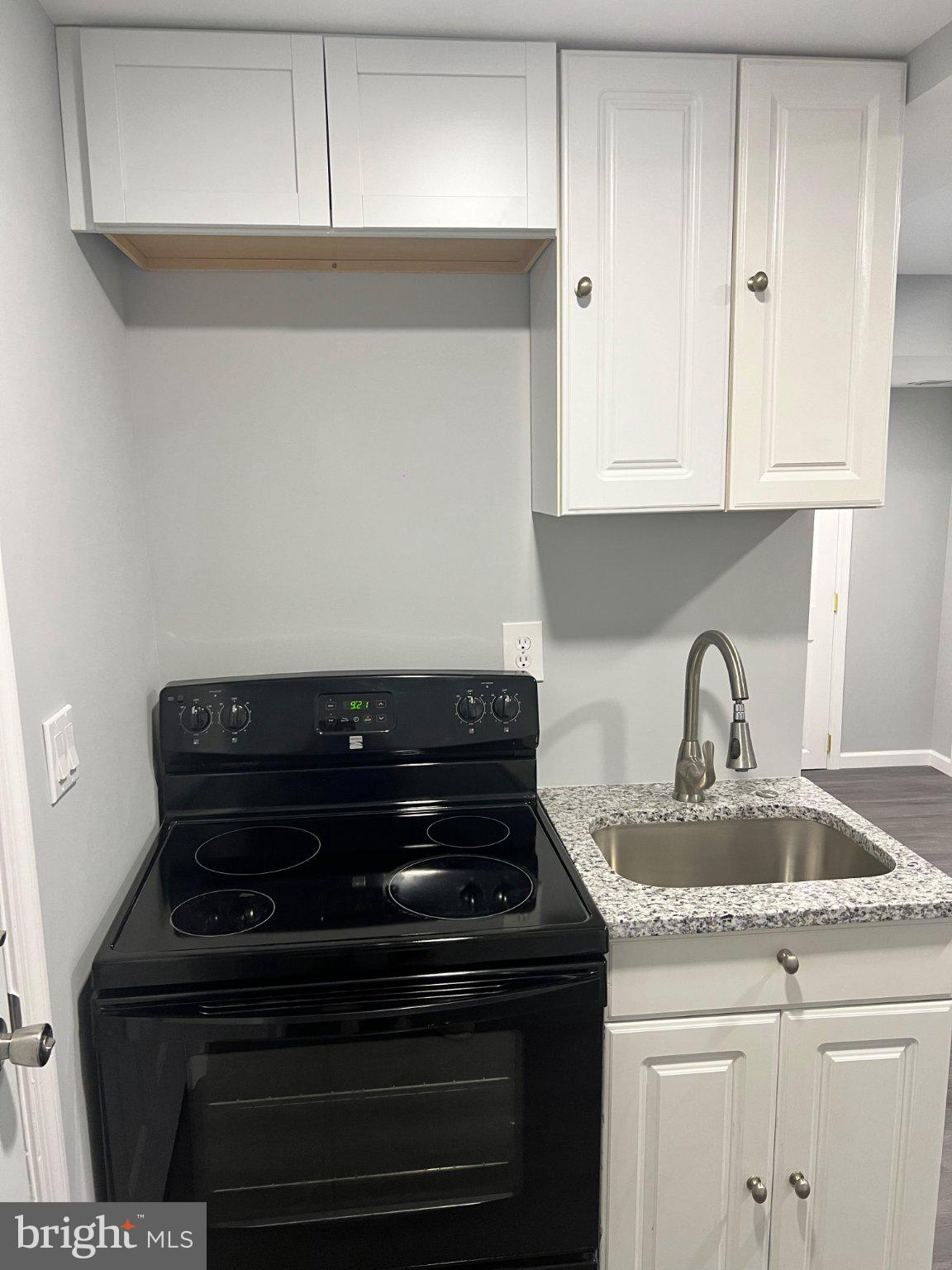 1706 PORTLAND (BASEMENT ROOM ONLY) AVENUE