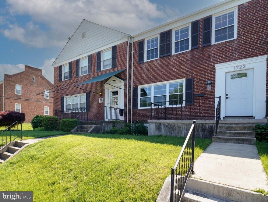 Newly renovated Towson townhome rental available for it's first tenants to call it home. This three bedroom two full bathroom home offers granite countertops, stainless steel appliances, a gourmet island, and custom lighting in the kitchen and dining areas. On the lower level, find a fantastic entertaining space with a newly installed wet bar and a full bathroom.  The top level offers three spacious bedrooms and a new full bathroom.  Step outside to the rear of the home and find a fully fenced grass space for all your play or bbq needs. 
Landlord application guidelines must be met to qualify: 2.5x rent amount as income and minimum credit score 620 .