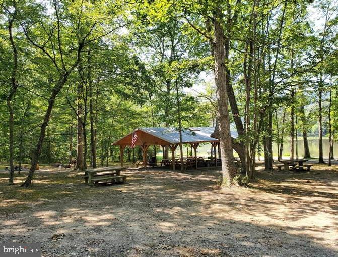 LAKE FERNDALE - Land