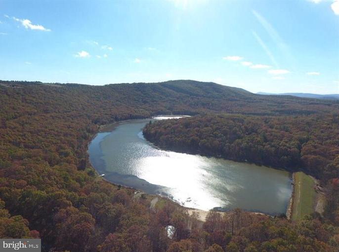 LAKE FERNDALE - Land