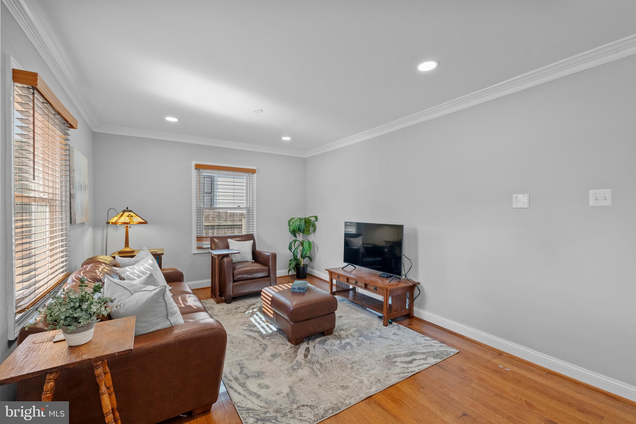 2911 BROOK DRIVE