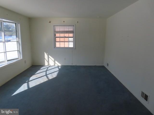 CALVERTON - Residential