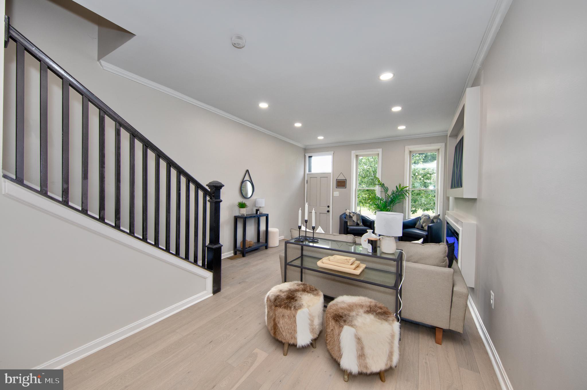 BROADWAY EAST - Residential