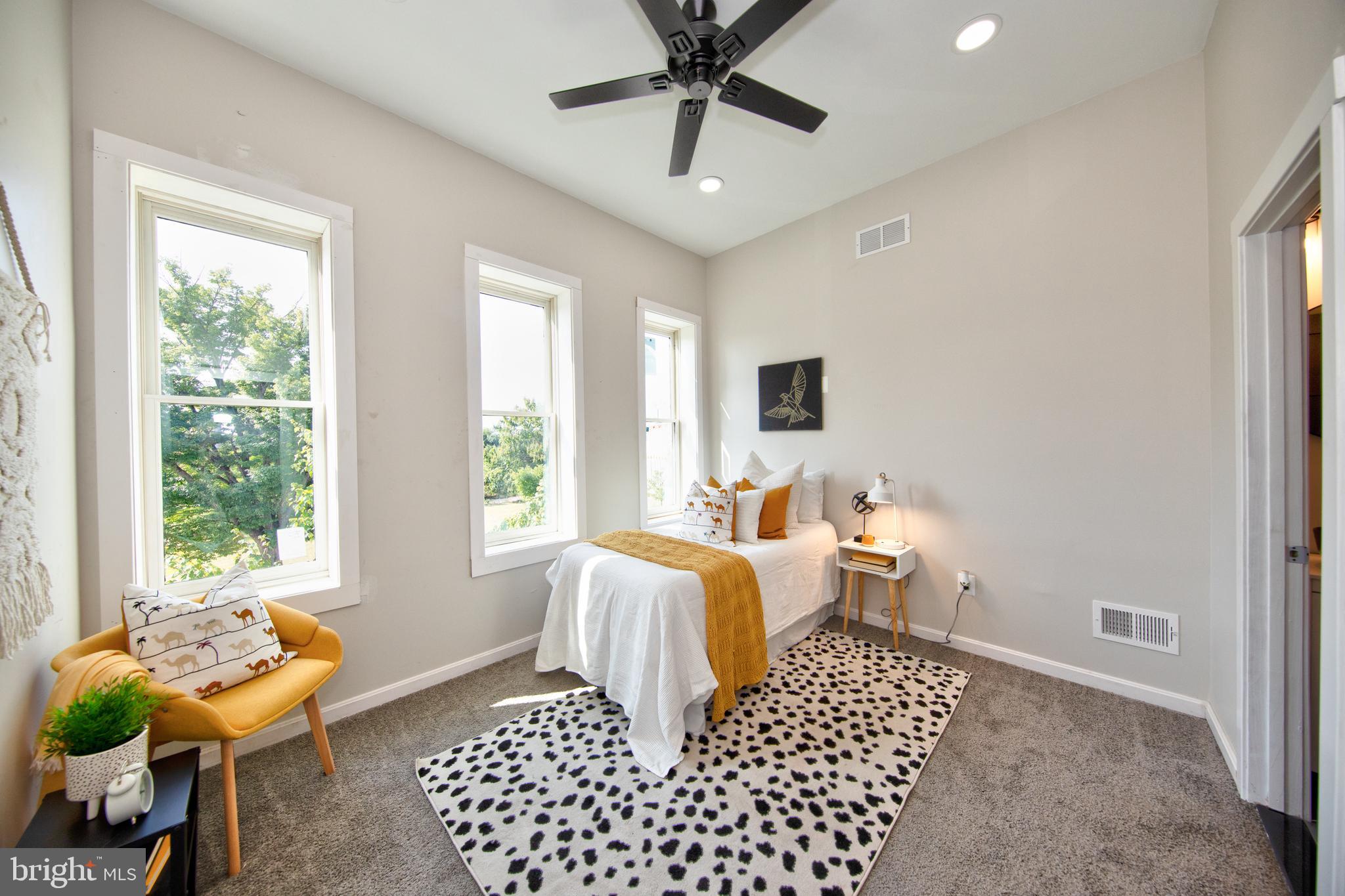 BROADWAY EAST - Residential