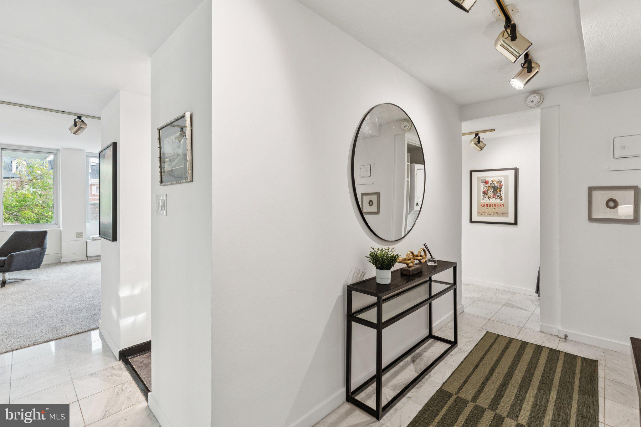 WASHINGTON SQ - Residential