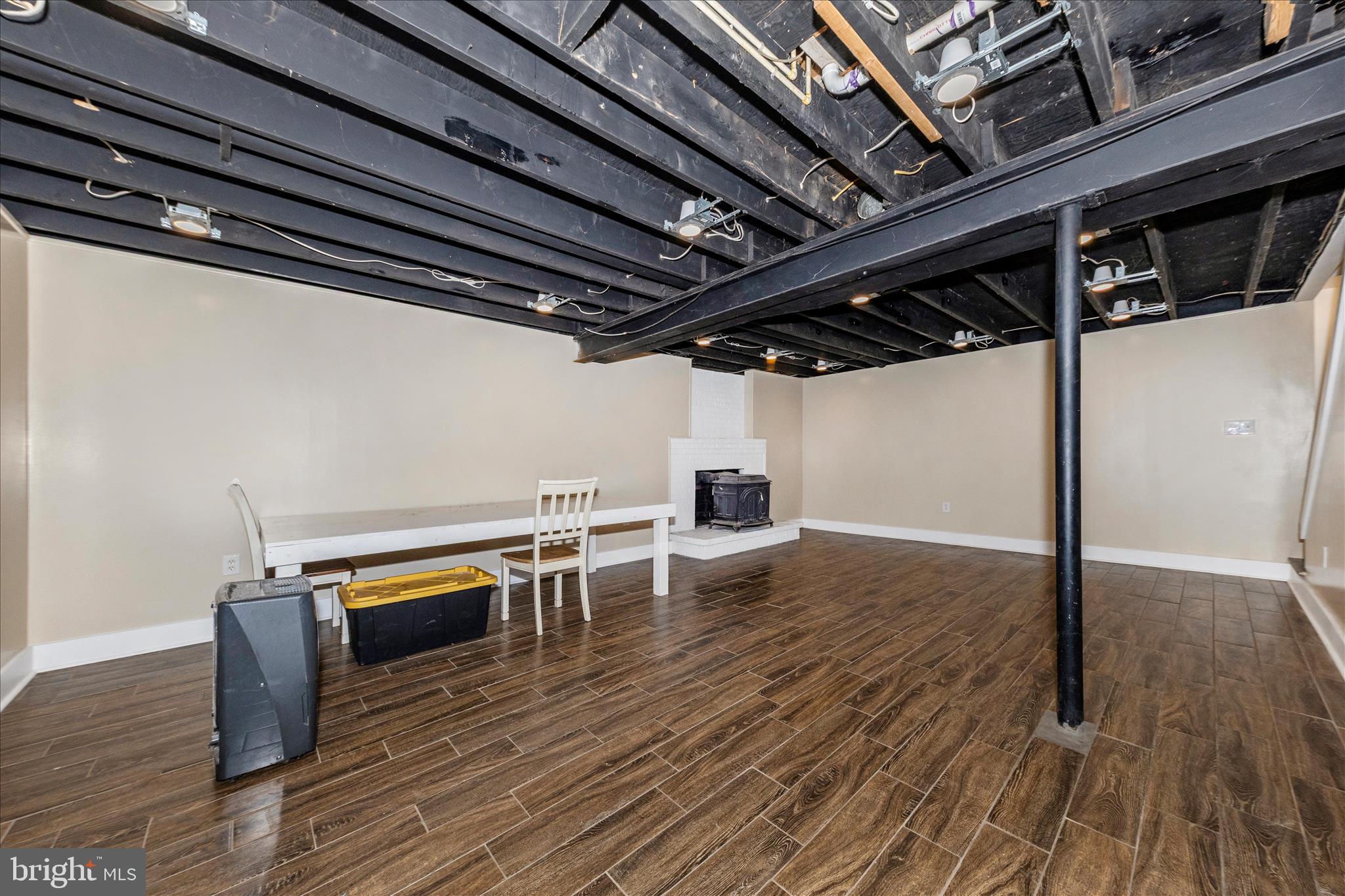 DAMASCUS OUTSIDE - Residential