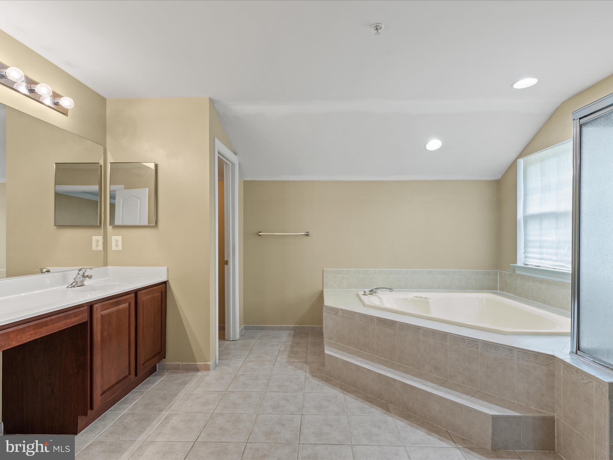 BEECHWOOD ESTATES - Residential