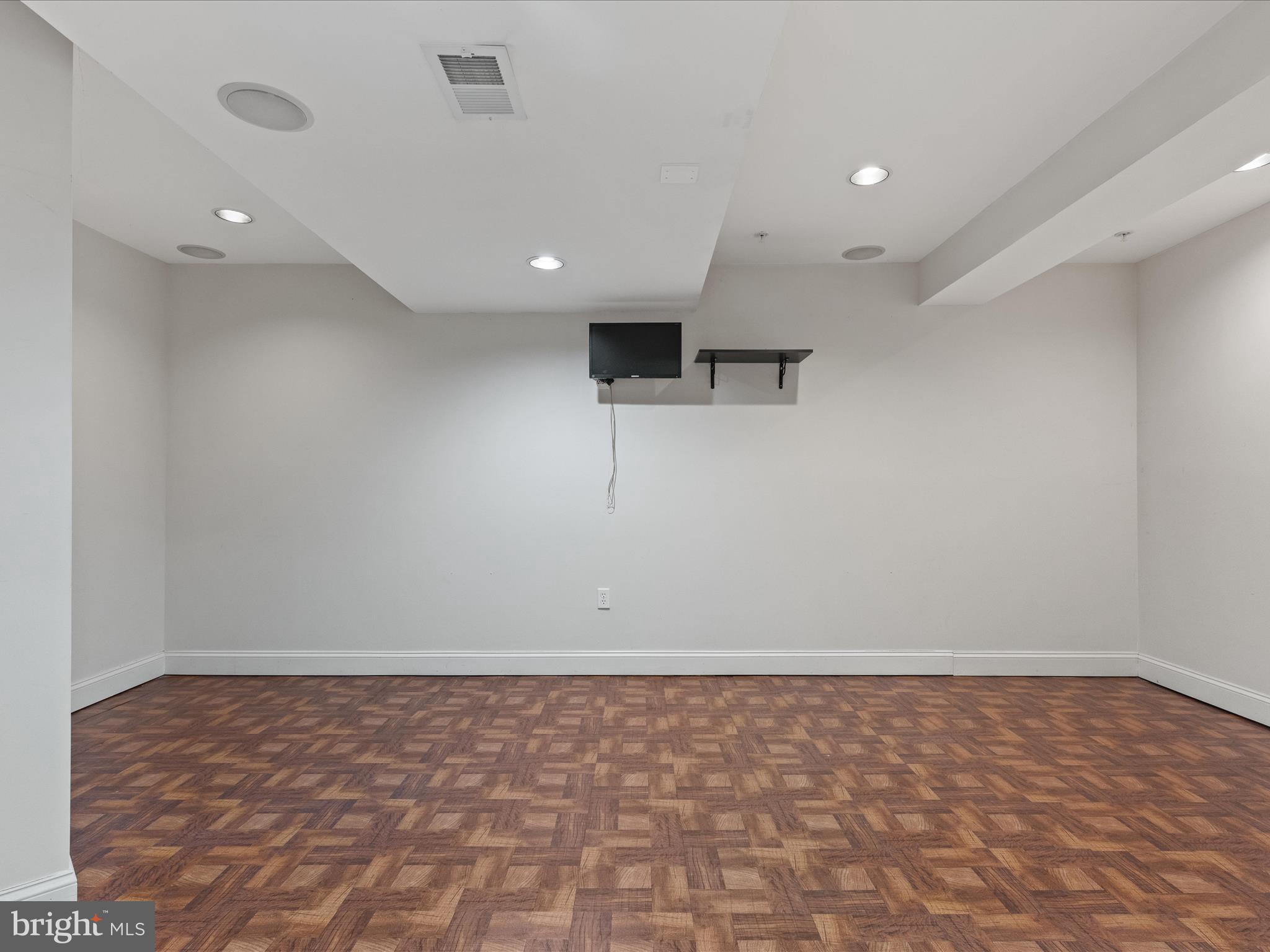 BEECHWOOD ESTATES - Residential