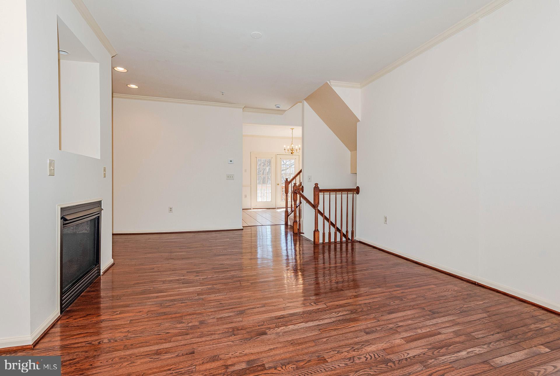 THE KNOLLS - Residential