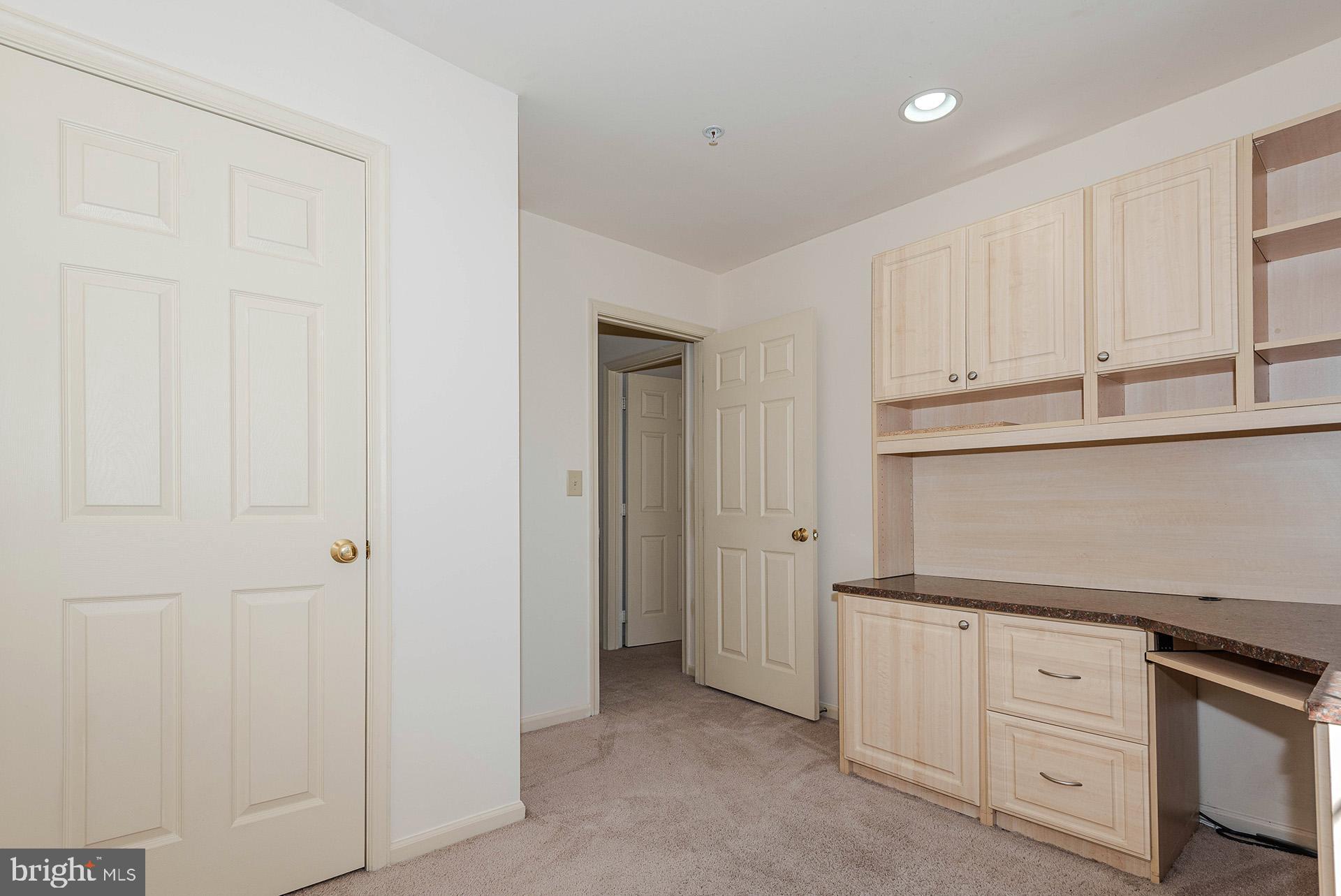 THE KNOLLS - Residential