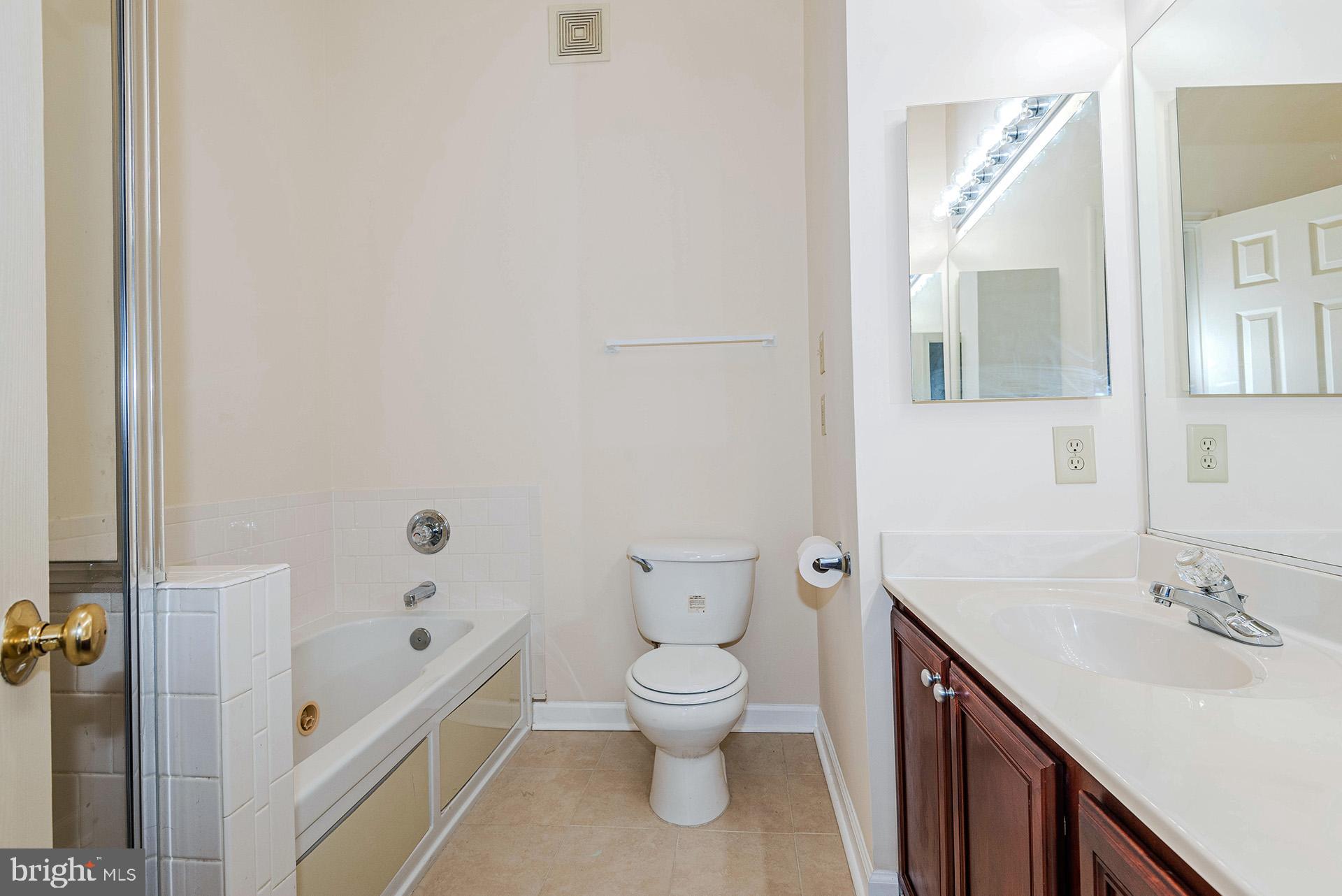 THE KNOLLS - Residential