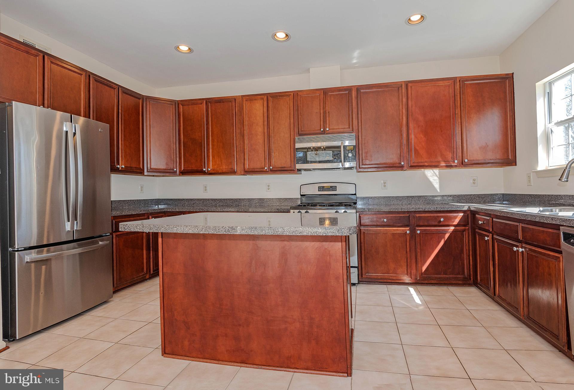 THE KNOLLS - Residential