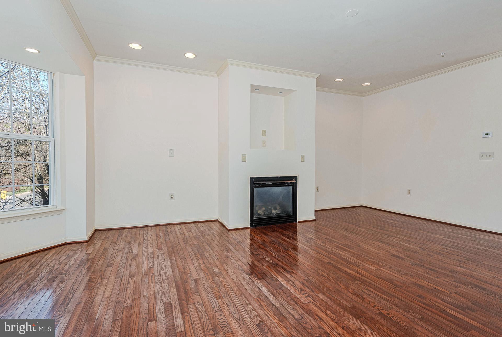 THE KNOLLS - Residential