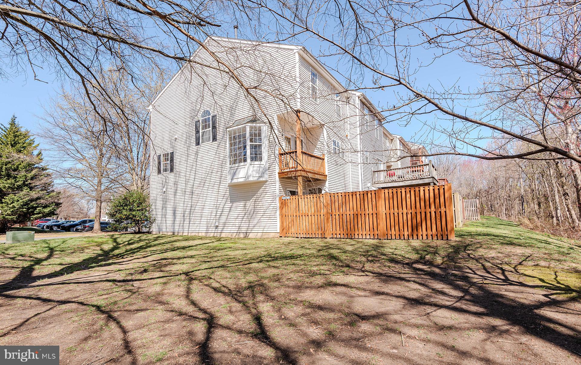 THE KNOLLS - Residential