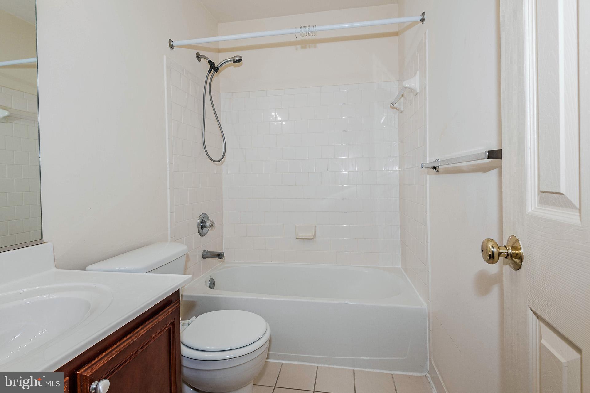 THE KNOLLS - Residential