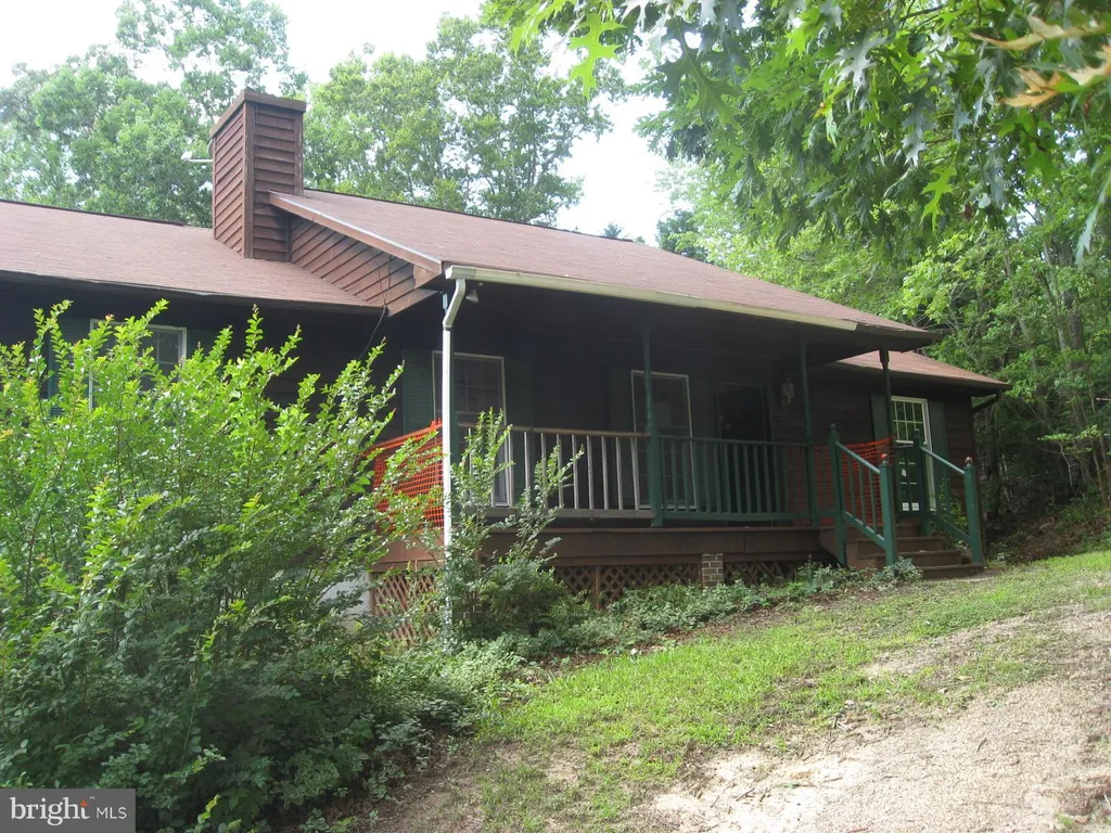 12525 Hg Trueman Road, Lusby, MD 20657