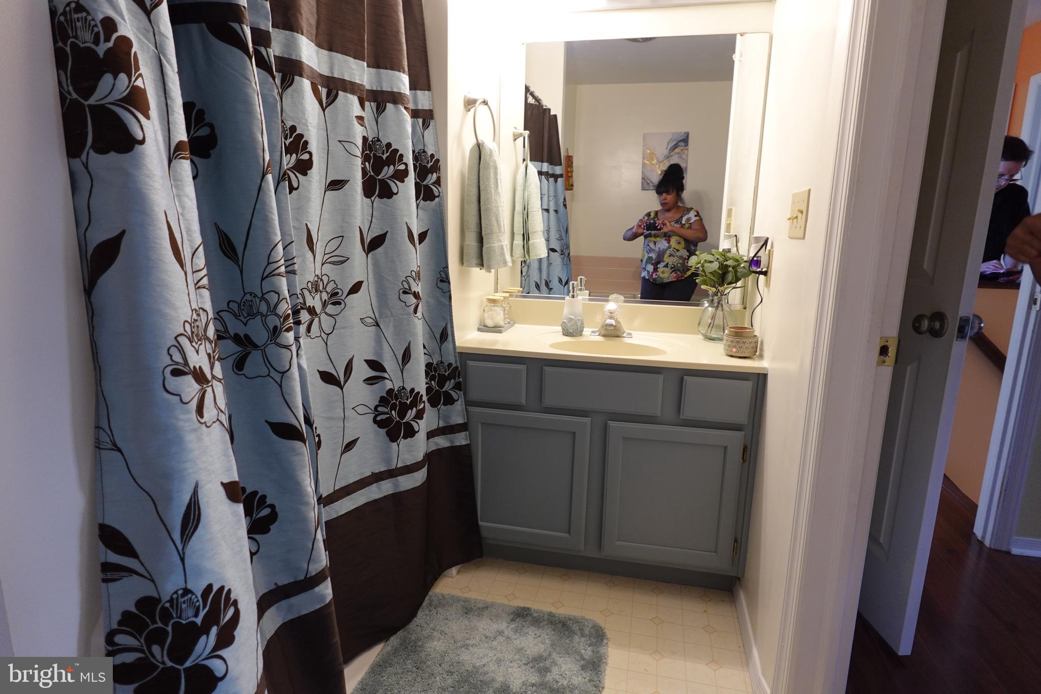 WHITFORD HILL - Residential