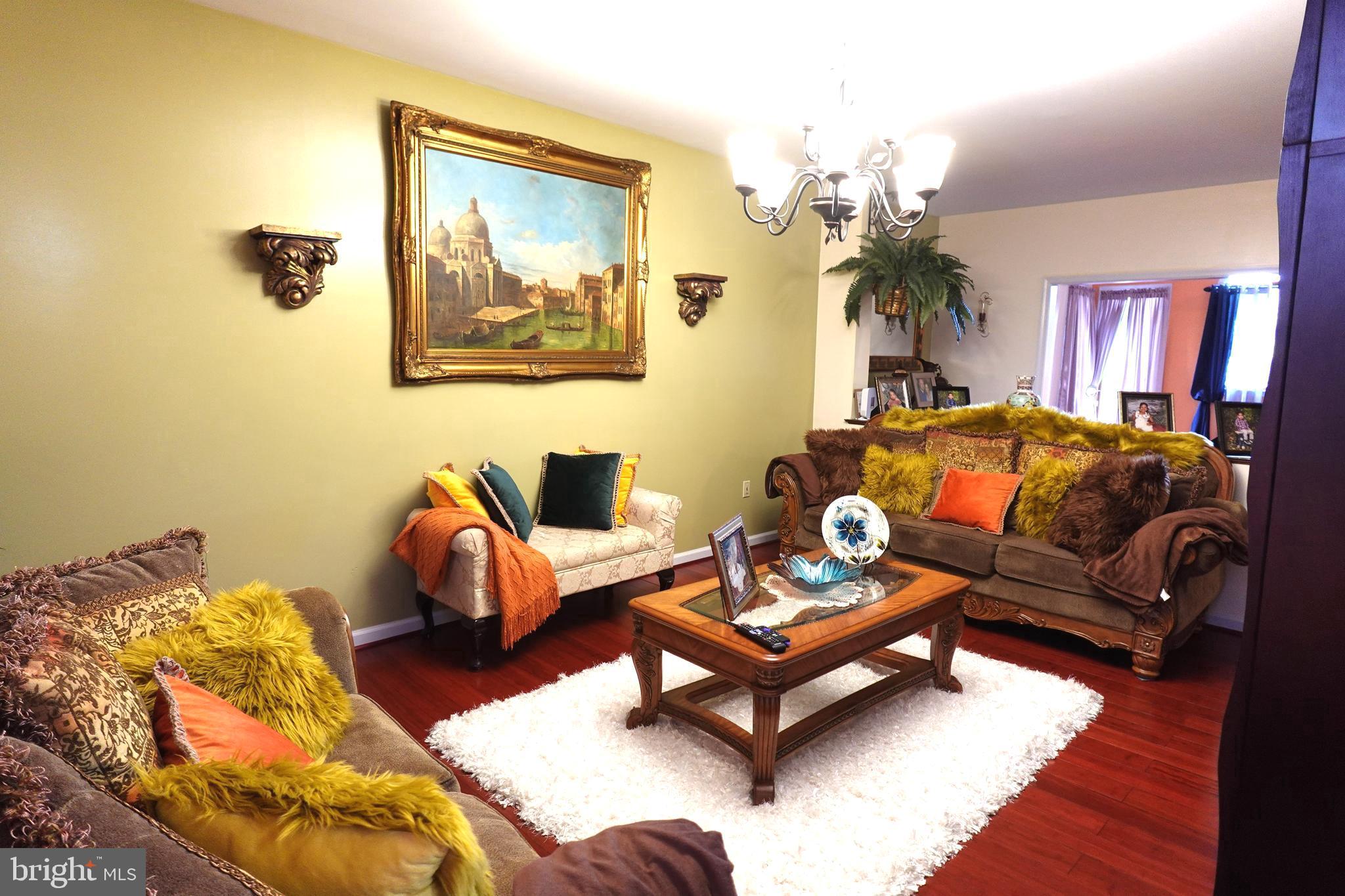 WHITFORD HILL - Residential