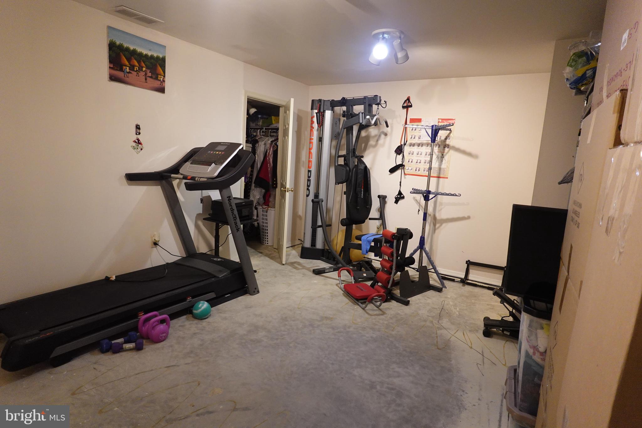 WHITFORD HILL - Residential