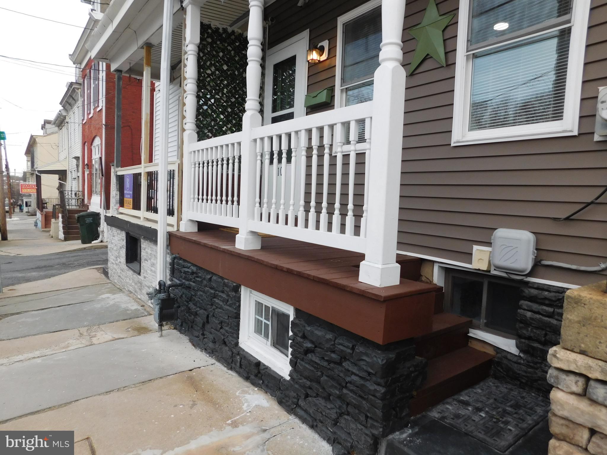 1103 W MARKET STREET