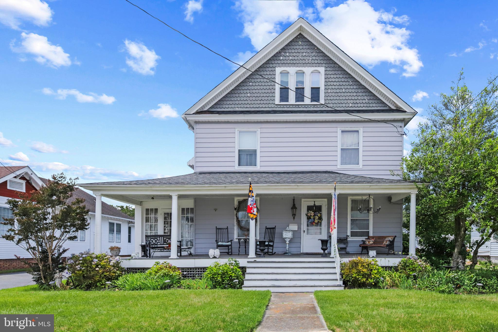 207 WILLIAMS STREET