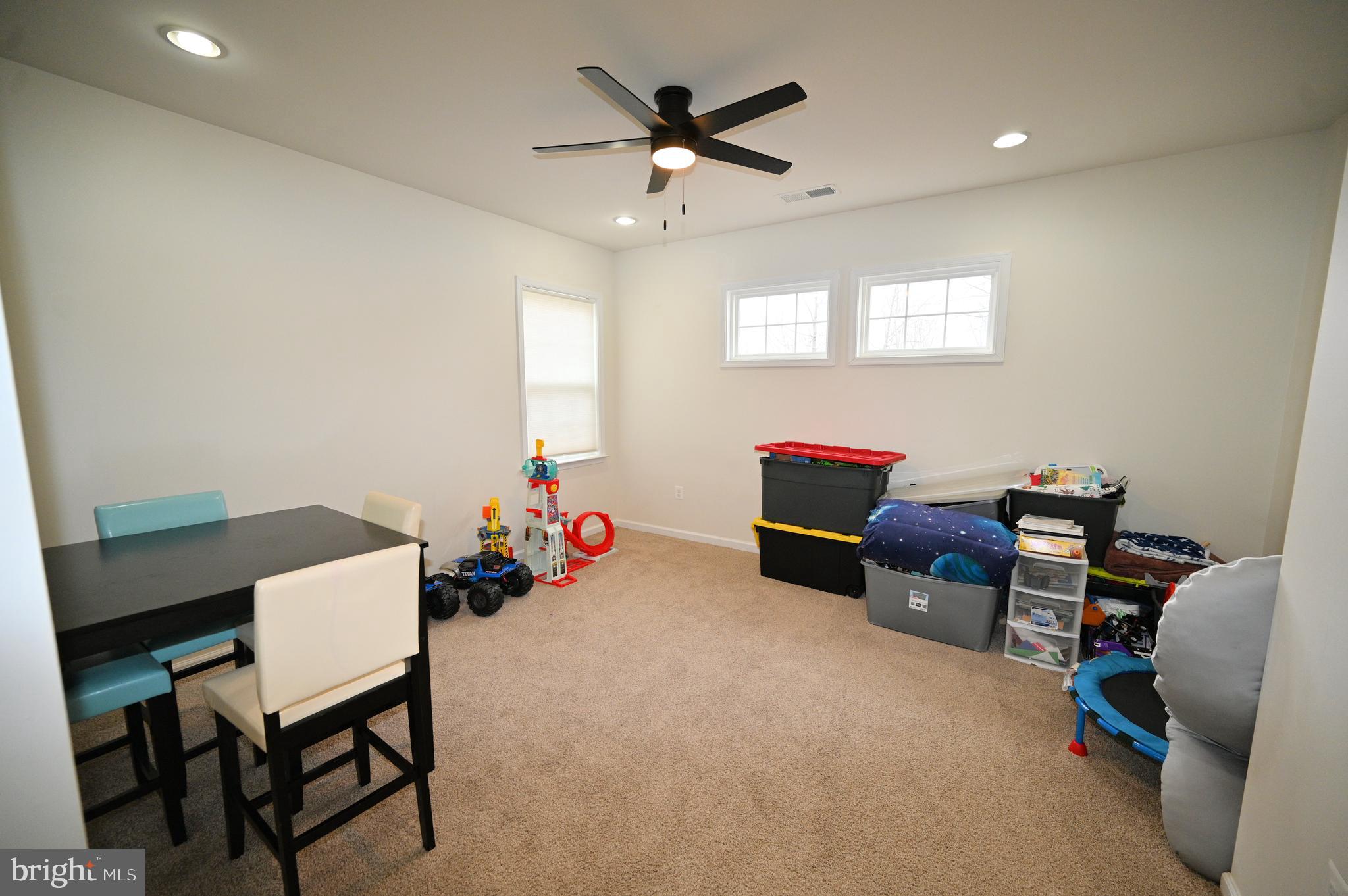 EMBREY MILL - Residential