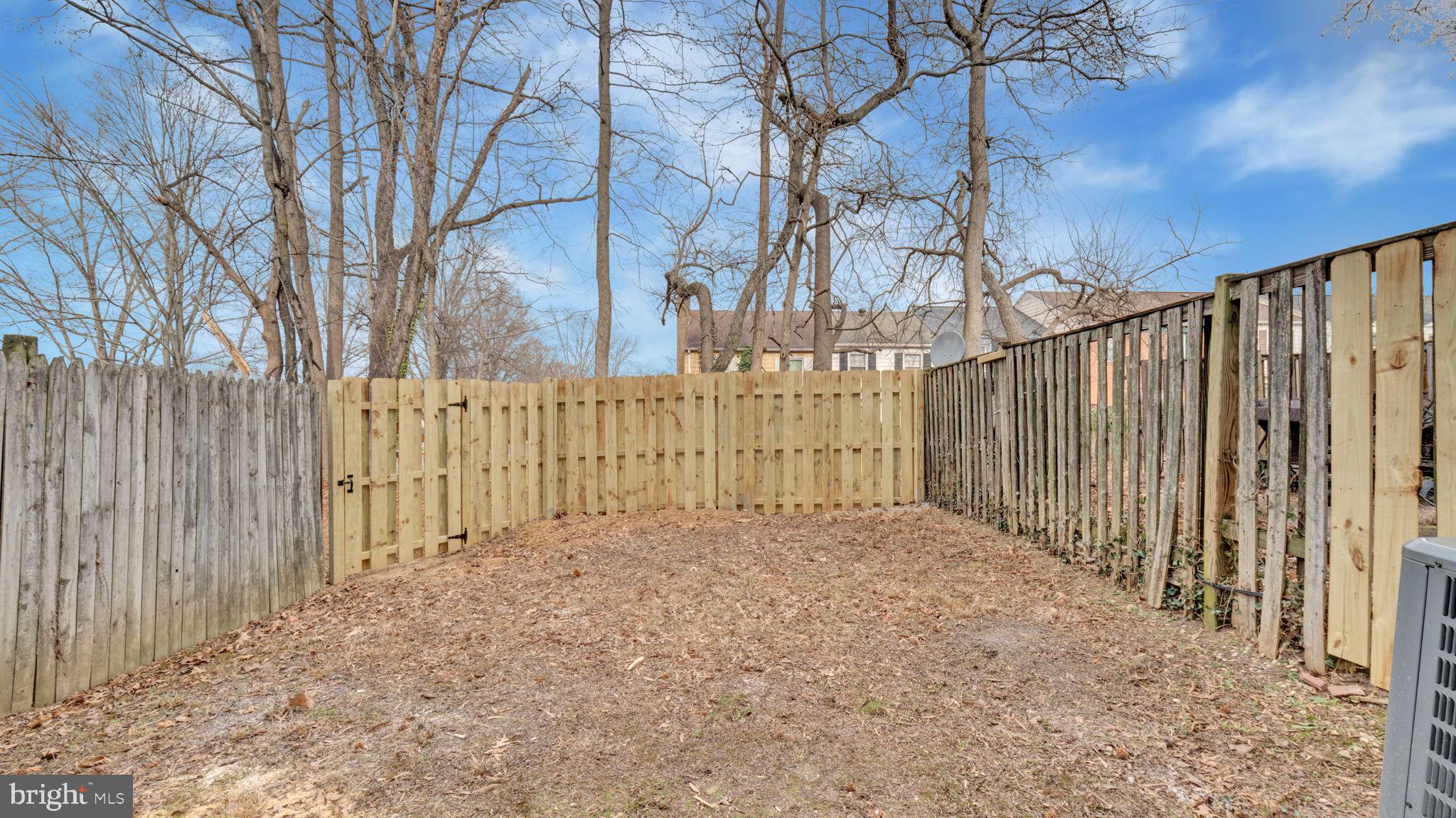 HILLCREST TOWNE - Residential