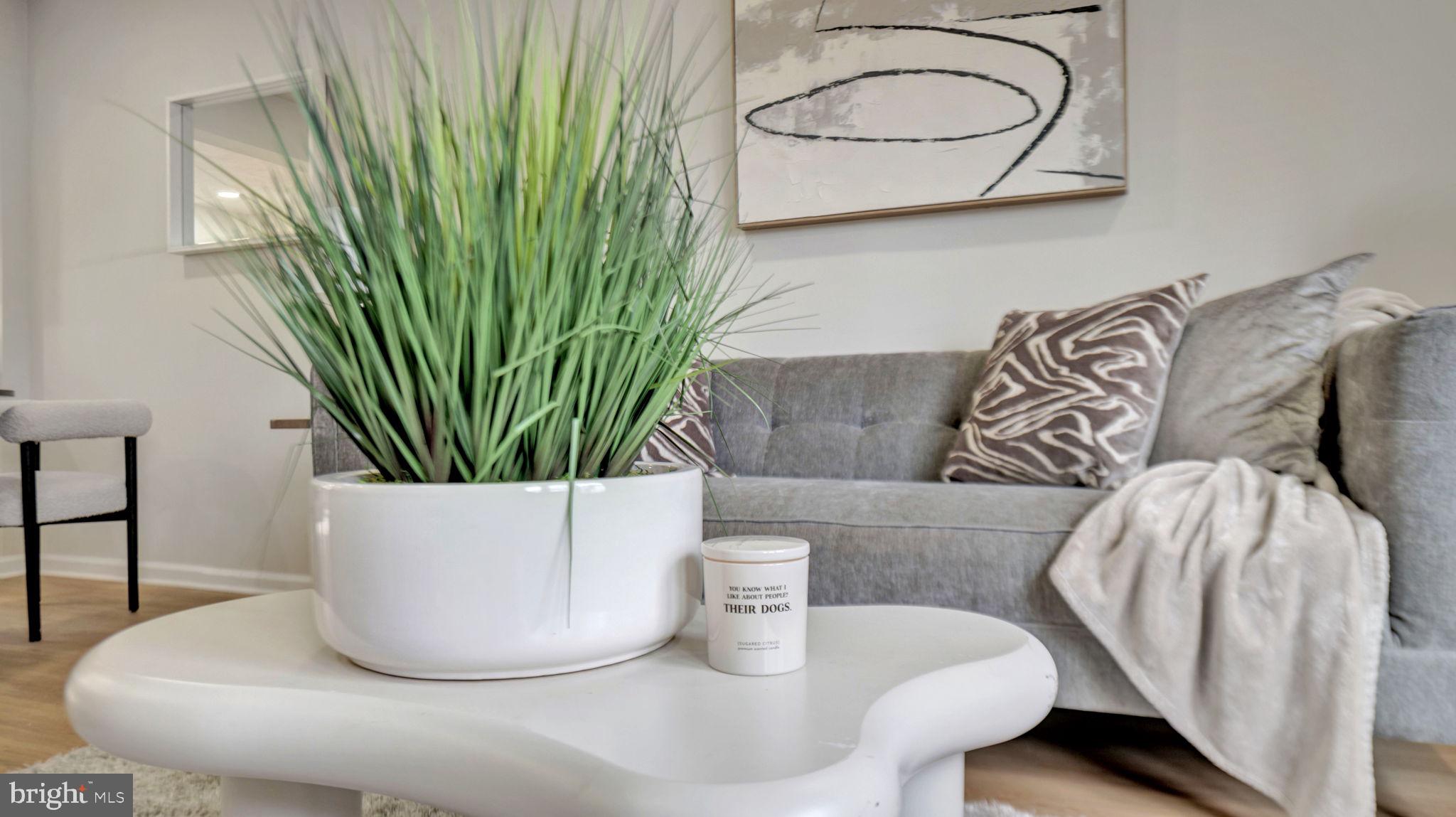 HILLCREST TOWNE - Residential