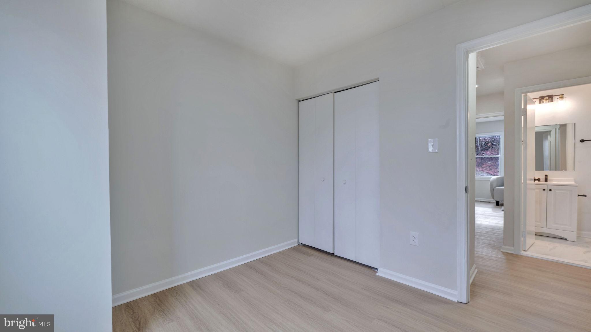 HILLCREST TOWNE - Residential