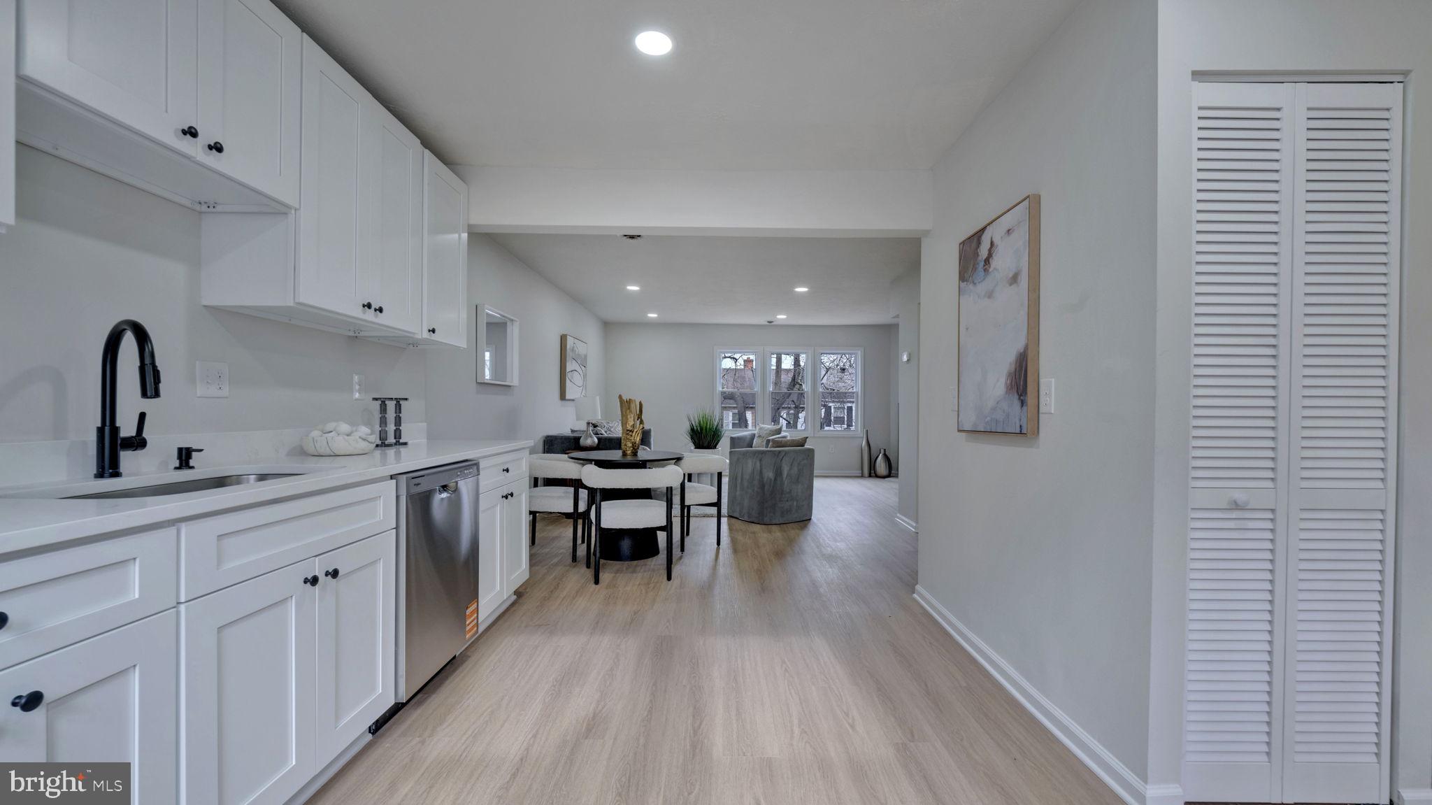 HILLCREST TOWNE - Residential