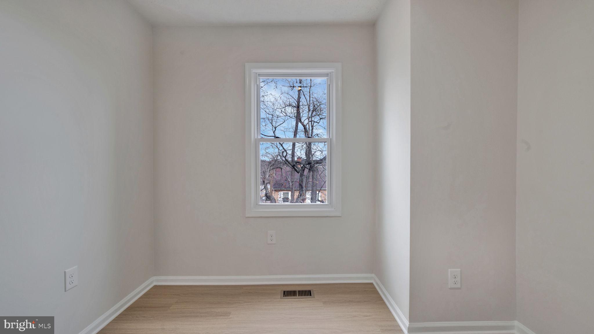 HILLCREST TOWNE - Residential