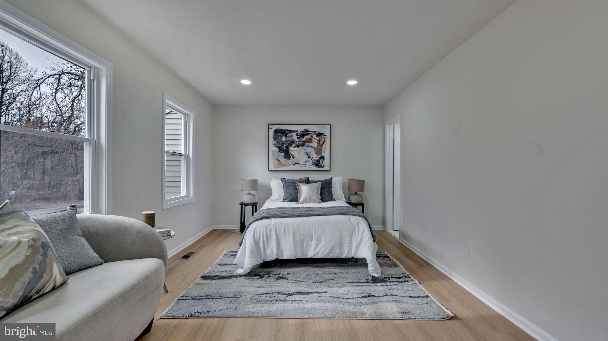 HILLCREST TOWNE - Residential